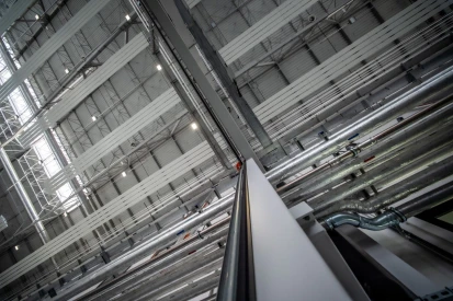 Górnośląskie Towarzystwo Lotnicze S.A. - Hangar serwisowy do obsługi samolotów.