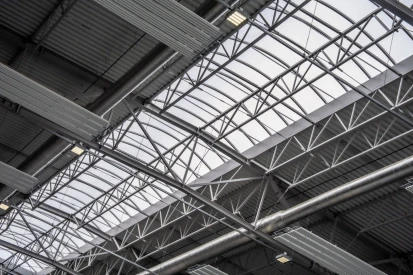 Górnośląskie Towarzystwo Lotnicze S.A. - Hangar serwisowy do obsługi samolotów.