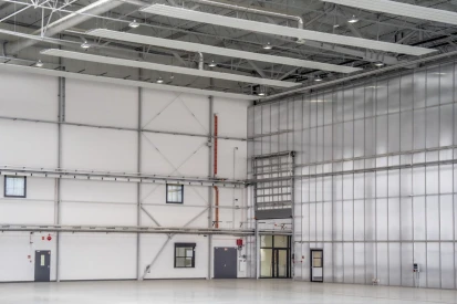 Górnośląskie Towarzystwo Lotnicze S.A. - Hangar serwisowy do obsługi samolotów.