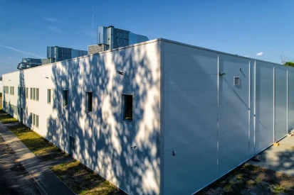 Heraeus - Warehouse and production hall