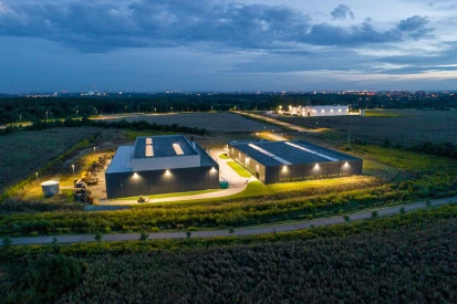 PIONART - <a href="https://www.promus.com.pl/en/offer/general-contracting/design-and-construction-steel-halls">Warehouse hall</a>, galvanizing plant hall with social and office facilities