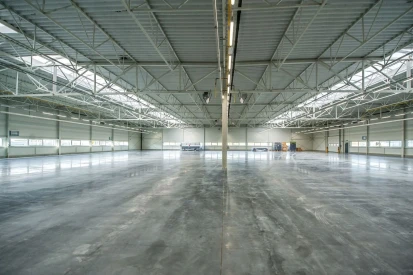 PIONART - <a href="https://www.promus.com.pl/en/offer/general-contracting/design-and-construction-steel-halls">Warehouse hall</a>, galvanizing plant hall with social and office facilities