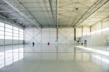 General Aviation - Hangar serwisowy do obsługi samolotów kodu A, B, C, a także śmigłowców.