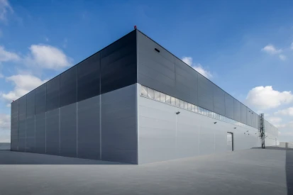 General Aviation - Hangar serwisowy do obsługi samolotów kodu A, B, C, a także śmigłowców.