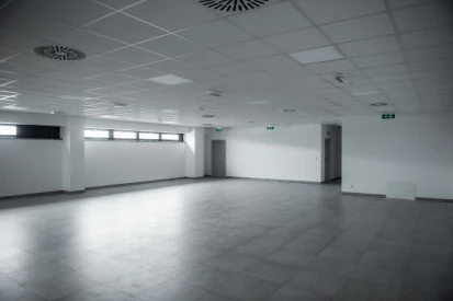 LU-VE Group - Hala magazynowa wraz z budynkiem biurowym
