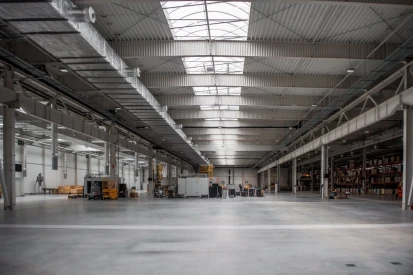 LU-VE Group - Hala magazynowa wraz z budynkiem biurowym
