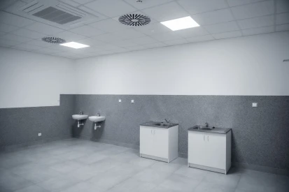 LU-VE Group - Hala magazynowa wraz z budynkiem biurowym
