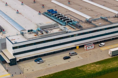 LU-VE Group - Hala magazynowa wraz z budynkiem biurowym
