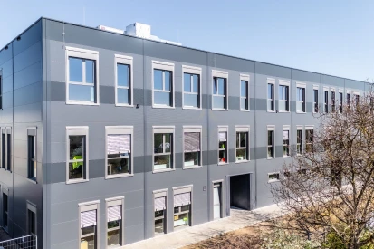 VETROTECH Saint-Gobain - Hala produkcyjno-magazynowa