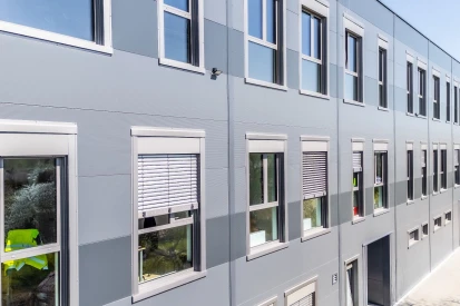 VETROTECH Saint-Gobain - Hala produkcyjno-magazynowa